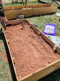 You can fill a raised bed for free or for greatly reduced cost. How To Fill A Raised Garden Bed And Save On Soil Twelve On Main