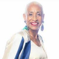 Carolyn Vernon's Instagram, Twitter & Facebook