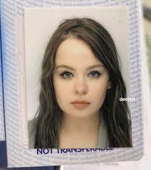 What do you call it when a blonde dyes their hair brunette? Artificial  intelligence.😉