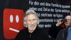 She grew up in pleasanton, california, and attended san diego state university, where she graduated with a degree in political science. Abby Martin Rt De