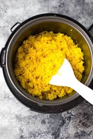 Hasil nasi yang dimasak antara menggunakan rice cooker dengan dandang sebenarnya berbeda tipis. Cara Memasak Nasi Langsung Dengan Dandang Step By Step Cara Masak Nasi Lemak Yang Mudah Sedap