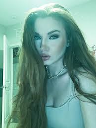 Angelina Dillard's Instagram, Twitter & Facebook