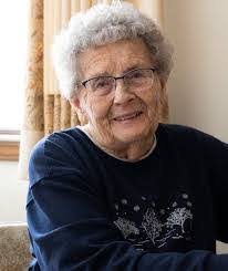 Janice Louden's Instagram, Twitter & Facebook