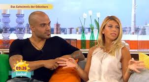 He started playing professionally with borussia dortmund, appearing in 90 competitive matches. Fruhstucksfernsehen Video Talk David Odonkor Wie Hat Pbb Sein Leben Verandert Sat 1