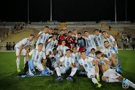 Maradona usaría a messi, higuaín y tevez como. Seleccion Argentina ×'×˜×•×•×™×˜×¨ Sudamericanosub17 La Categoria 2002 2003 Se Ha Consagrado Por Segunda Vez Consecutiva En Un Torneo Continental En 2017 Como Sub 15 En 2019 Para Ir Al Mundial Sub