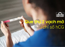 Que thử thai hoạt động dựa trên nồng độ hormone hcg có trong nước tiểu, không phụ thuộc vào vị trí túi thai làm tổ. Que Thá»­ Thai 2 Váº¡ch Má» Thi Chá»‰ Sá»' Hcg Khi Mang Thai Bao Nhieu
