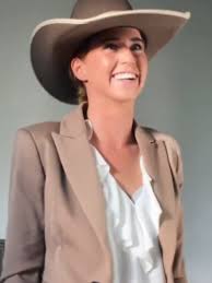 Caitlyn loane's family and friends are mourning after the tiktoker, known for sharing her while talking about caitlyn, her father, philip loane, said, she was a lovely, crazy young woman who was. Jgjnk2hlgyhjm