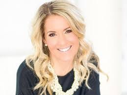 Anna Sweeney's Instagram, Twitter & Facebook