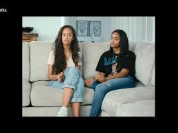Sasha obama has wowed fans with a stunning family photo on thanksgiving, with many commenting on how much the sasha obama wows fans with stunning dress in heartwarming family thanksgiving photo (image: Malia Sasha Obama Make Rare Appearance In Mom S New Documentary Gma