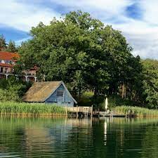 seehotel lichtenberg brandenburg kleines boutique hotel zum entspannen am see in der uckermark mit eigenem badesteg preisverg ferienhaus am see reisen hotel