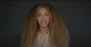 British vogue unveiled beyoncé as its december 2020 cover star on friday (oct. Dear Class Of 2020 Beyonce Lady Gaga Barack Obama Halten Reden
