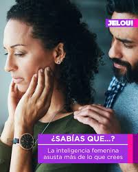 Un estudio de la Personality and Social Psychology Bulletin reveló que a  los hombres les atraen las mujeres inteligentes… pero solo en teoría 🧐.  Cuando deben interactuar con una mujer que los