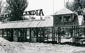 El juego alcanza los 80 kilómetros un nuevo juego mecánico comenzó a funcionar este lunes en fantasilandia y promete ser la gran atracción de este verano en el parque de diversiones. Fotos Historicas Recorre Los 40 Anos De Fantasilandia Desde Su Construccion A La Actualidad Emol Com