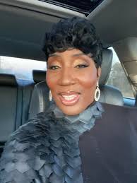 Headed to Miami, Florida to film 🎥 for BET What God is doing in my life is  blowing my mind. Humbled & blessed. Toki Broome- you slayed my hair. Your  work will