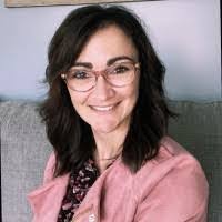 Denise Geist's Instagram, Twitter & Facebook