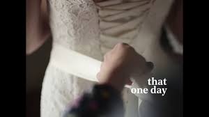 Viele arten von schönen holzrahmen, perfekt zugeschnitten in der rahmenwerkstatt. Hochzeitskleid Einrahmen Verno Framed With Love