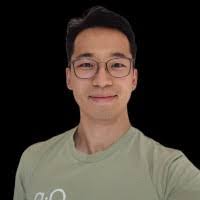 Eliot Han's Instagram, Twitter & Facebook