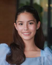 Kendra may not have arrived in a pumpkin carriage, but she still felt like  Cinderella at the middle school ball. ♥️