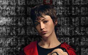 Es un miembro de la banda atracadora a la fábrica nacional de moneda y timbre. Revelan Porque Tokio Es Quien Narra La Casa De Papel