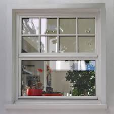 Sprossenfenster Klassisches Holz Schiebefenster In Weiss Mit Sprossen In Der Kuche Sorpetaler Fensterbau Sprossenfenster Schiebefenster Fenster Und Turen