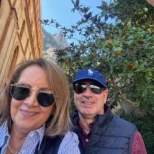 Ha visto tu perfil 19 veces. 👤(1) te envió una solicitud de amistad.