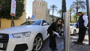 Calle amador de los ríos, 52 41003 seville spain. La Pilona De La Calle Amador De Los Rios En Cordoba Se Cobra 43 Vehiculos Accidentados En Cinco Meses