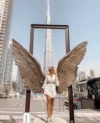Tag Someone Who Would Love This Via London Street Style By Si Sichen Wings Dubai Holidays Dubai Travel Dubai Travel Guide