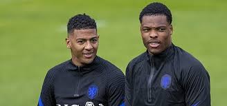 Sinds 2017 speelt hij bij crystal palace. Van Aanholt Verrast Na Flirt Met Ajax En Psv
