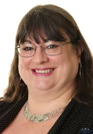 Annie Macfarlane's Instagram, Twitter & Facebook