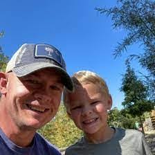 Anna Chesser's Instagram, Twitter & Facebook