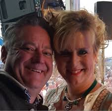 🤫 'Hald mich Nao 't Zuuje ens vas' in de Top2000? 😍 Stumme kin dees waek  via Radio 2 (linkje in reacties heejonder ↩️) Laote we 't weste alvas winne  aan ôs