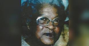 Eloise Willis's Instagram, Twitter & Facebook