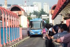 Terminal Blok M Halte Transjakarta Andalan Dengan Segala Ketidaknyamanannya Halaman All Kompas Com