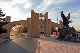 Atatürk üniversitesi tıp fakültesi 39.898922 enlem ve 41.241600 boylamda yer almaktadır. Ataturk Universitesi Hakkinda Bilgiler Remzi Hoca