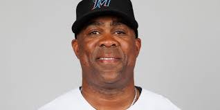 Marcus Thames's Instagram, Twitter & Facebook