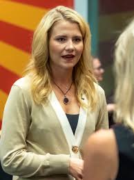 Elizabeth Smart - Wikipedia