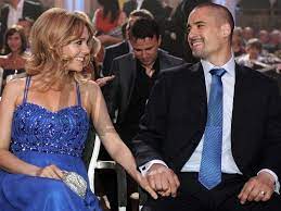 Nyní tomáš plekanec válí za kometu brno a rytíře kladno, zatímco lucie vondráčkova je s dětmi v kanadě. End Of Divorce War Vondrackova And Plekance Again Free