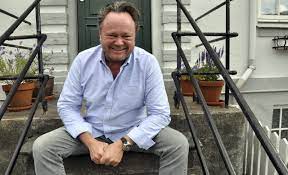 Han må være helt blind og forutinntatt, ellers forstår han. Nyheter Medier Fredrik Graesvik Ofrer Nesten Alt For Jobben