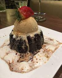 This Brownie Dessert At Delta S Kitchen The Guest House At Graceland Just Might Hit Your Sweet Spot Brownie Desserts Desserts Sweet Tooth