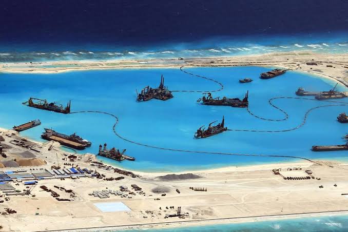 U.S. Says Beijing Is Building Up South China Sea Islands - WSJ