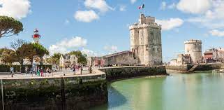 Cette augmentation est en faveu des fou nisseu s. La Rochelle Wikipedia