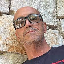 Haunted Flint (Haunted America): Rhoads, Roxanne, Schipani, Joe:  9781467143042: Amazon.com: Books