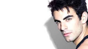 Roman Andrade's Instagram, Twitter & Facebook