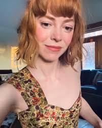 Dancing is happy place 🙌🏽, ., I’m so excited about life these days!!  Makin’ biiiig moves..✨, ., Rocking @lunarootsmagick plant pigments. Xx, .,  ., ., #playtime #sacredplay #divinefemine #fairyqueen ...