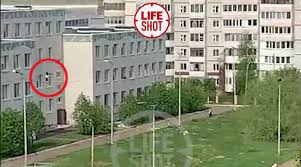 Устроивший стрельбу в казанской школе не состоял на учете, а его семья считалась благополучной, рассказала уполномоченный по правам ребенка в татарстане ирина волынец. Vcvfv5pter9z1m
