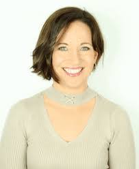 Colleen Everett's Instagram, Twitter & Facebook