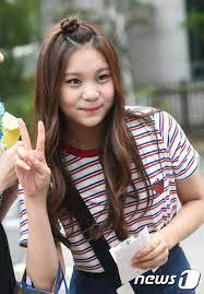 It's no secret that nuts are packed with vitamins and nutrients that can be highly beneficial for your health. Gfriend S Umji Enjoys The Outcome Of A Successful Diet Role Models Model Women