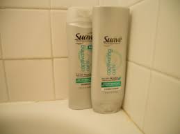 If you have curly hair and feel like you're constantly dealing with frizzy, brittle strands that are too hard to tame, listen up: Suave Captivating Curls Shampoo And Conditioner Wave Hello