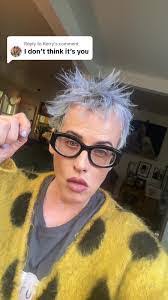 Lori Burgin's Instagram, Twitter & Facebook