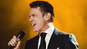 Habrá colaboración? Luis Miguel comparte foto con Taylor Swift